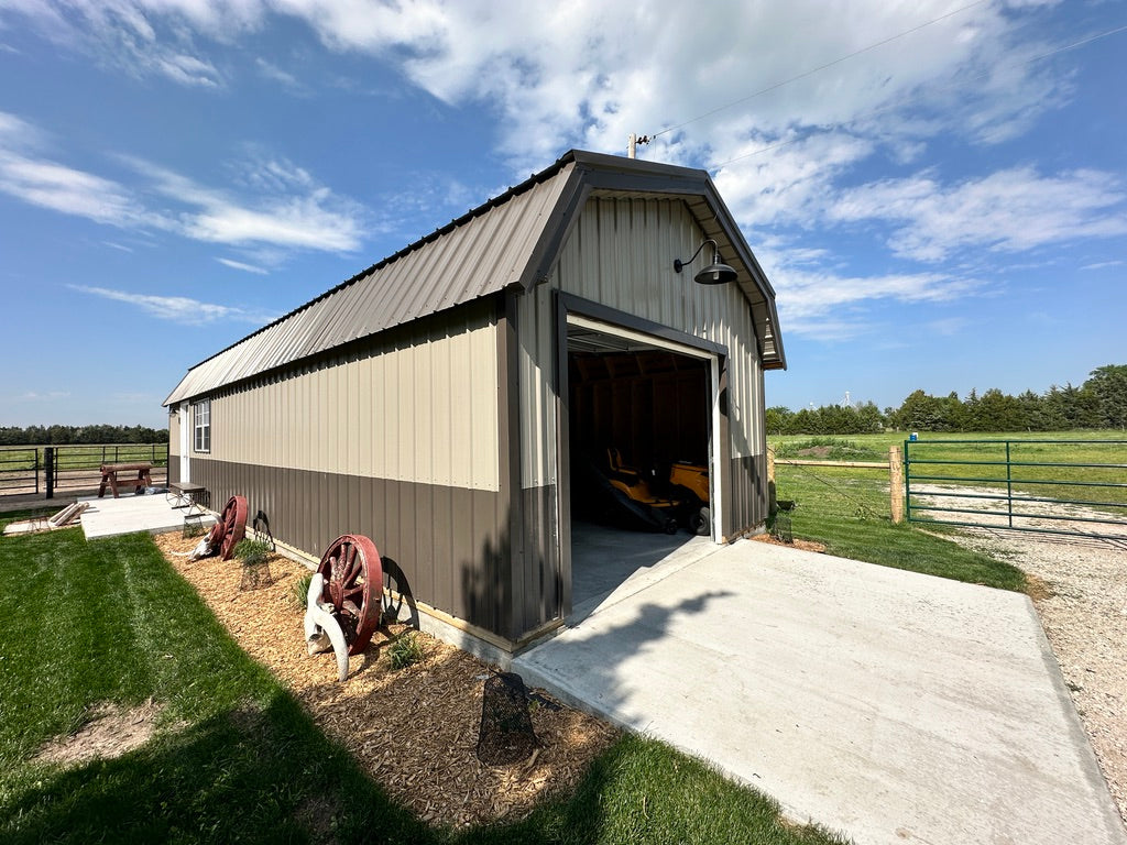 Lofted Garage ★ Tack Room ★ Bullsh**ter Room