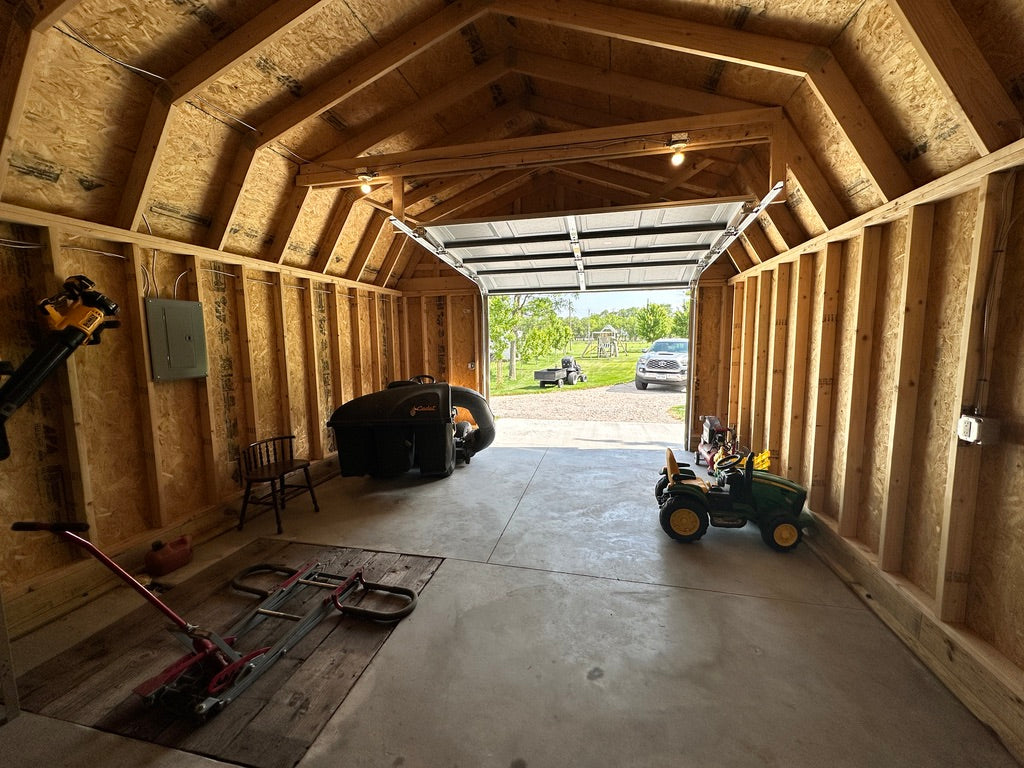 Lofted Garage ★ Tack Room ★ Bullsh**ter Room